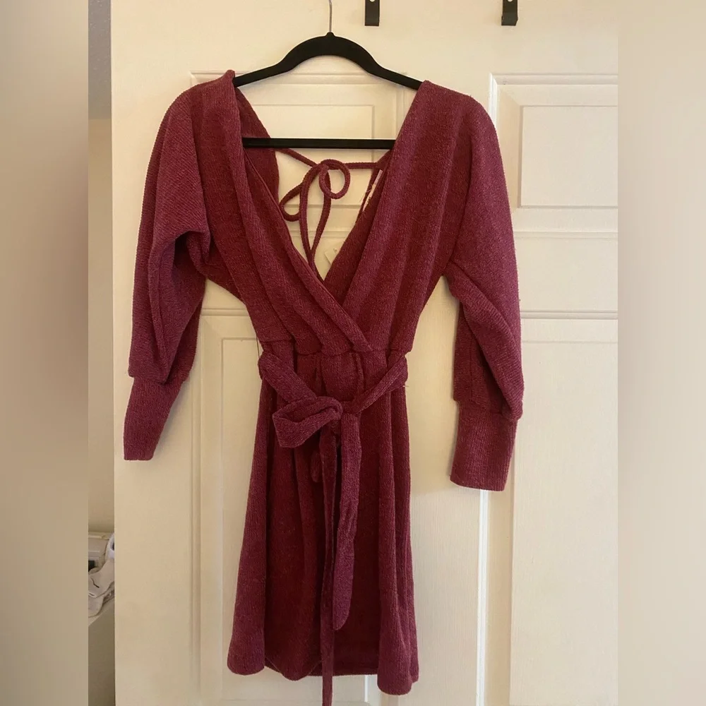 Francesca’s sweater dress - Picture 3 of 3
